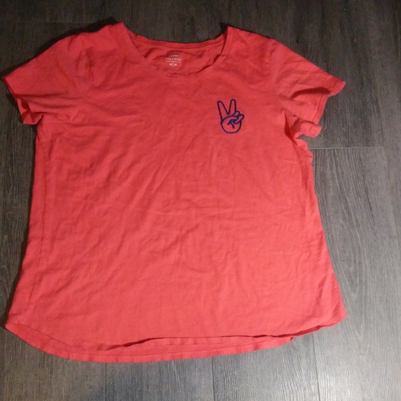 🌺FREE TO BUNDLE🌺 Old Navy womens tshirt